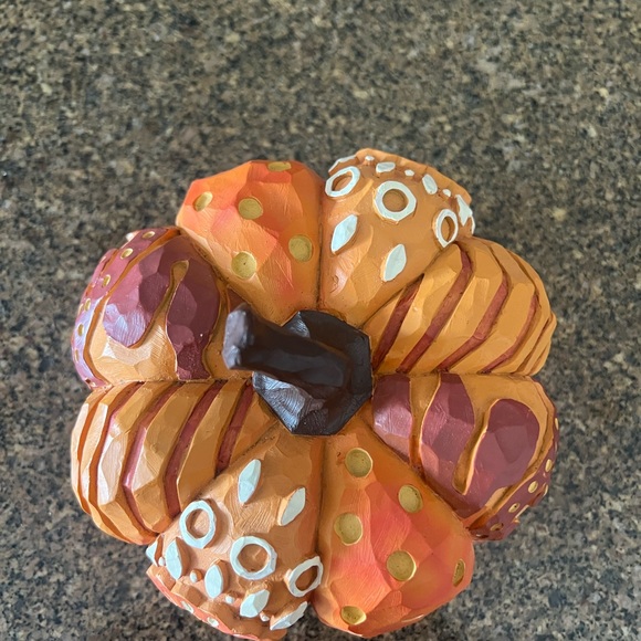 Wooden patterned pumpkin - Picture 4 of 4